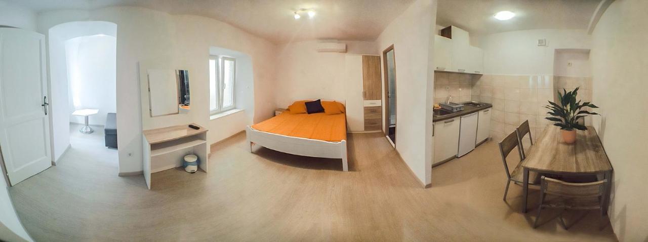 Studio Apartments & Rooms Lela, Sipan Island Šipanska Luka Extérieur photo