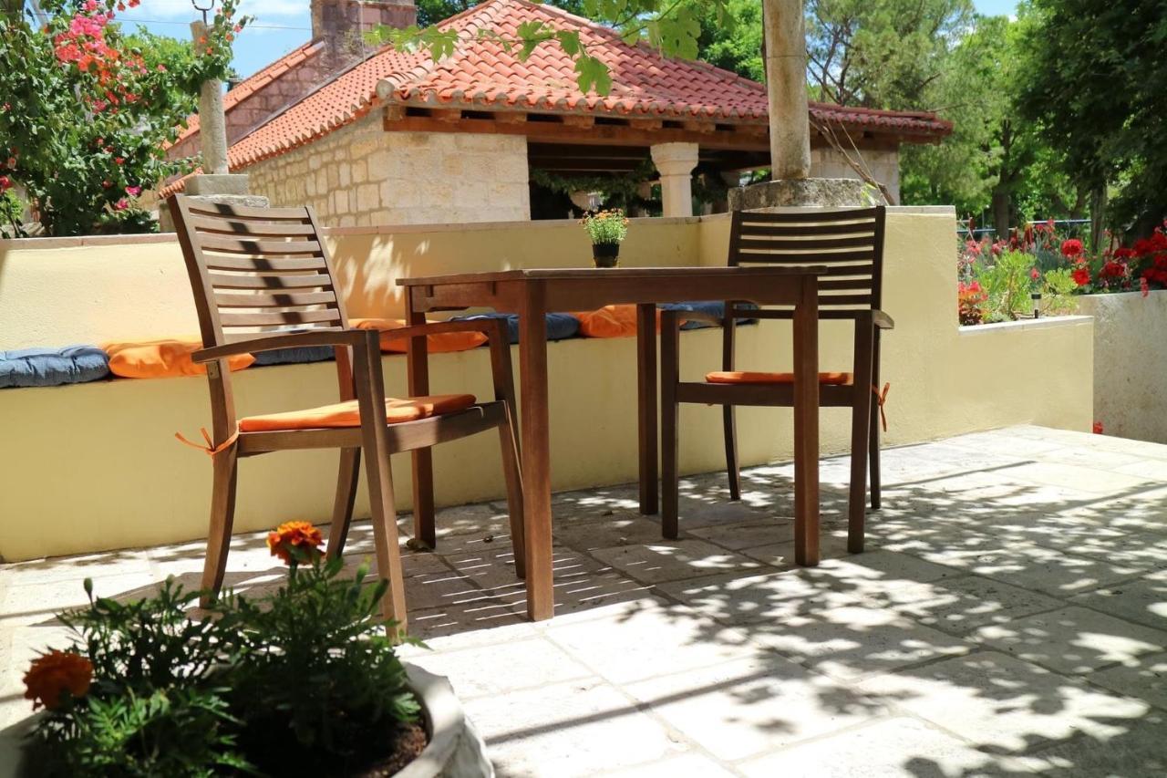 Studio Apartments & Rooms Lela, Sipan Island Šipanska Luka Extérieur photo